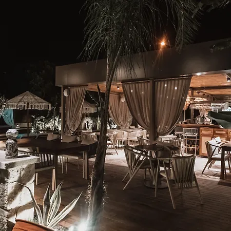 Asha Alacati Hotel *